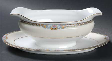Meringo Gravy Boat with Attached Underplate