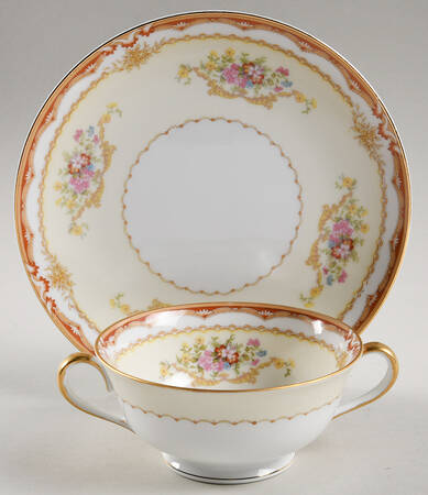 Merle Footed Cream Soup Bowl & Saucer Set