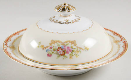 Merle Round Covered Butter with Strainer