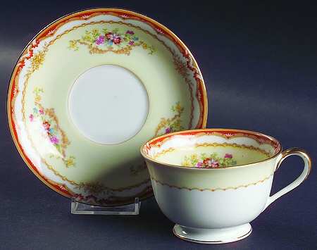 Merle Oversized Cup & Saucer Set