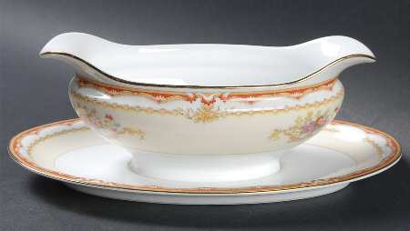 Merle Gravy Boat with Attached Underplate