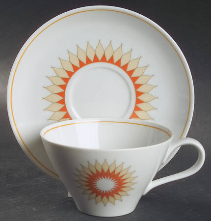 Mesa Footed Cup & Saucer Set