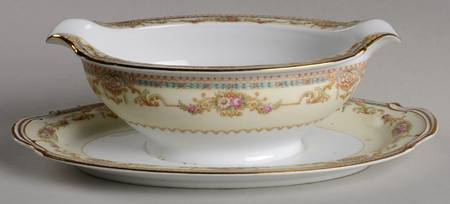 Messina Gravy Boat with Attached Underplate