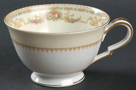 Messina Footed Cup