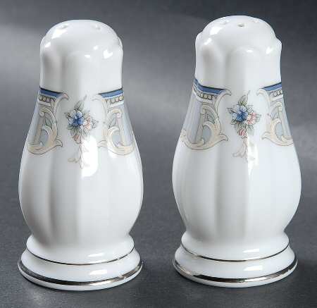 Metarie Salt & Pepper Set