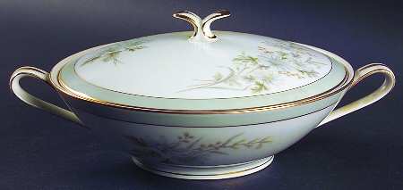 Michelle Round Covered Vegetable