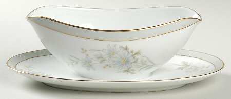 Michelle Gravy Boat with Attached Underplate