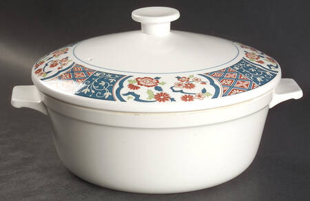Ming Garden 2.5 Qt Round Covered Casserole