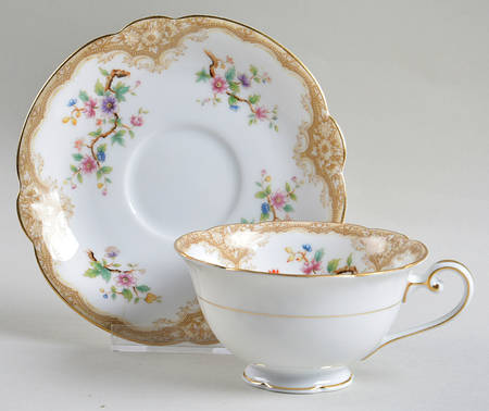 Mignon Footed Cup & Saucer Set