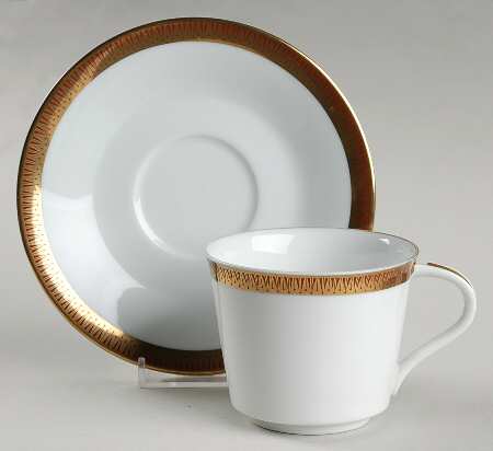 Milton Flat Cup & Saucer Set