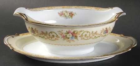 Mildred Gravy Boat with Attached Underplate