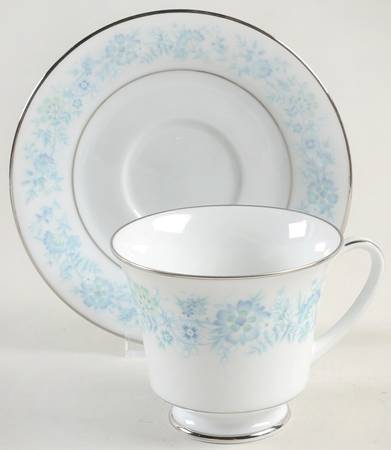 Milford (2227) Footed Cup & Saucer Set by Noritake