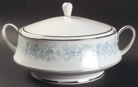 Milford (2227) Round Covered Vegetable by Noritake