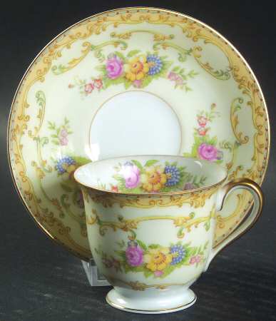 Mimi Footed Demitasse Cup & Saucer Set