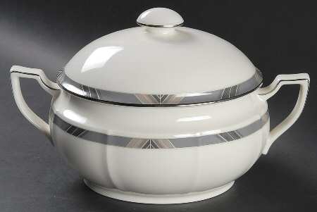 Midnight Majesty Oval Covered Vegetable