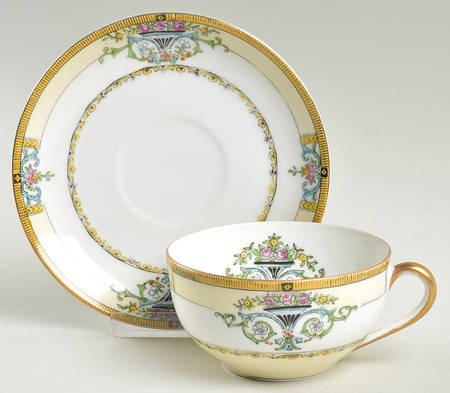 Minaret Oversized Cup & Saucer Set