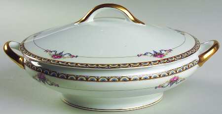 Minerva Round Covered Vegetable
