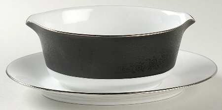 Gravy Boat with Attached Underplate