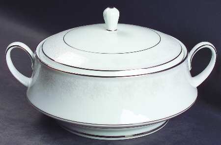 Misty Round Covered Vegetable