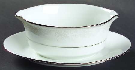 Gravy Boat with Attached Underplate