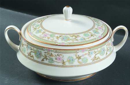 Miyoshi Round Covered Vegetable