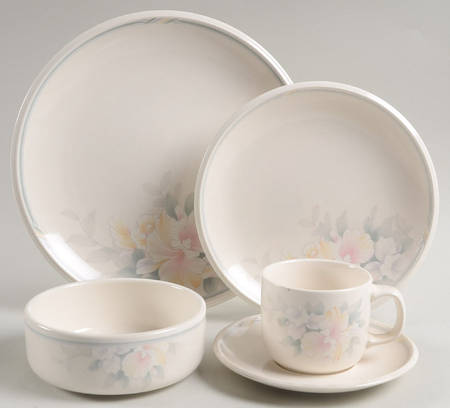 Morning Melody 5 Piece Place Setting
