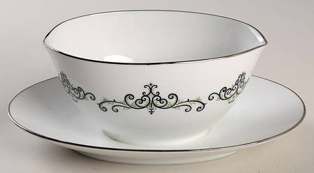 Monterey Gravy Boat with Attached Underplate