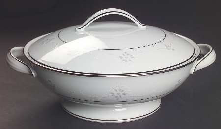 Monaco Round Covered Vegetable