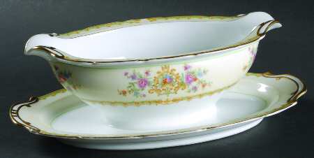 Monarch Gravy Boat with Attached Underplate