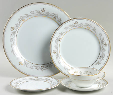 Monica 5 Piece Place Setting