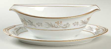 Monica Gravy Boat with Attached Underplate