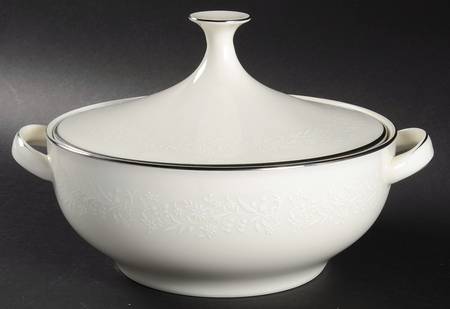 Montblanc Round Covered Vegetable