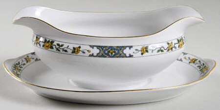 The Monterey Gravy Boat with Attached Underplate