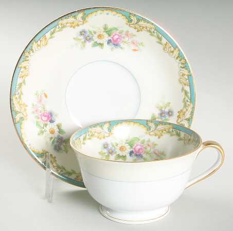 Moreton Footed Cup & Saucer Set