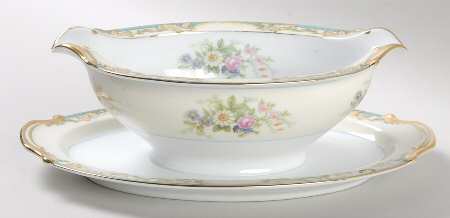 Moreton Gravy Boat with Attached Underplate