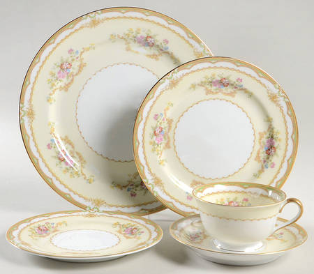 Muriel 5 Piece Place Setting