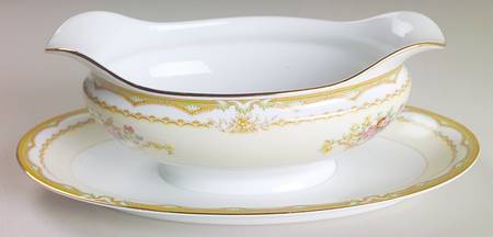 Muriel Gravy Boat with Attached Underplate
