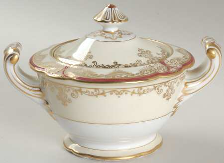Myrtle Sugar Bowl & Lid