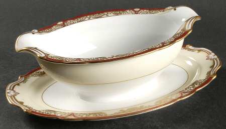 Myrtle Gravy Boat with Attached Underplate