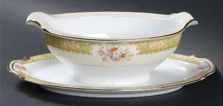 Mystery #102 Gravy Boat with Attached Underplate