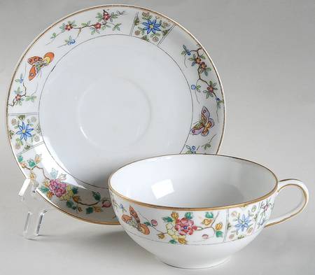 Mystery #122 Flat Cup & Saucer Set