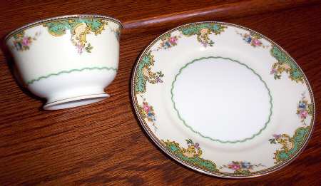 Mystery #125 Footed Cup