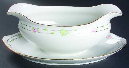 Mystery #130 Gravy Boat with Attached Underplate
