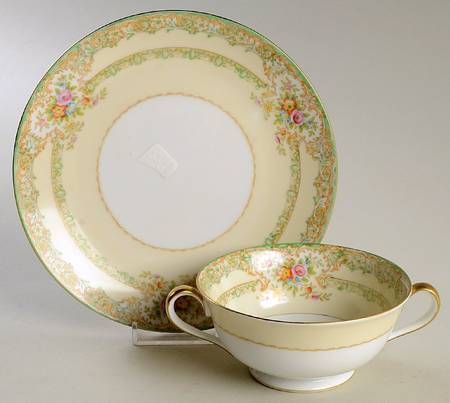 Mystery #134 Footed Cream Soup Bowl & Saucer Set