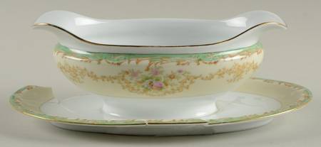 Mystery #136 Gravy Boat with Attached Underplate