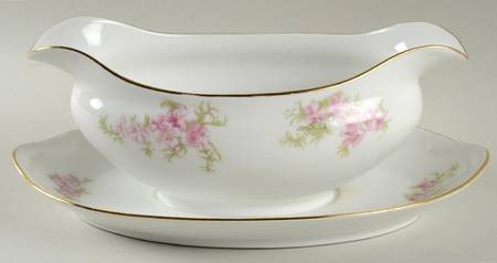Mystery #17 Gravy Boat with Attached Underplate