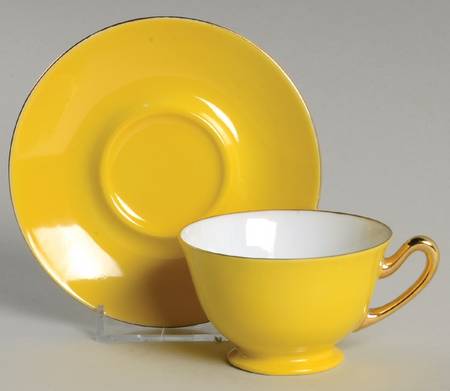 Mystery #170 Footed Demitasse Cup & Saucer Set