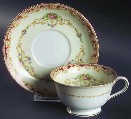 Mystery #173 Footed Cup & Saucer Set