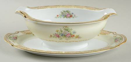 Mystery #177 Gravy Boat with Attached Underplate