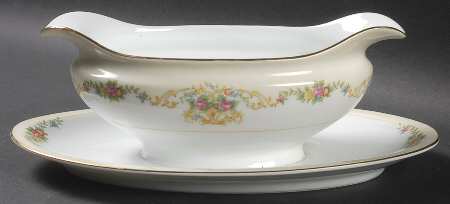 Mystery #180 Gravy Boat with Attached Underplate